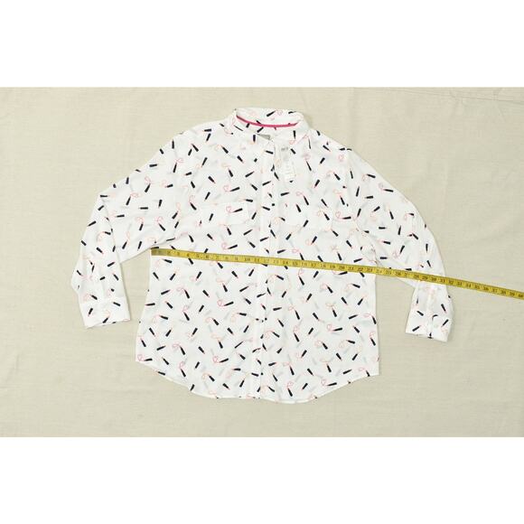 Chico's Women's Lipstick Print White Button Up Blouse Size 3 L/XL NWT - Picture 4 of 8